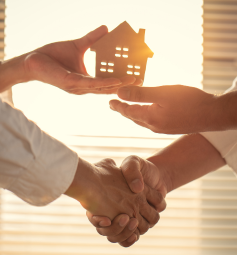 نهتم بالتعليم قبل البيع